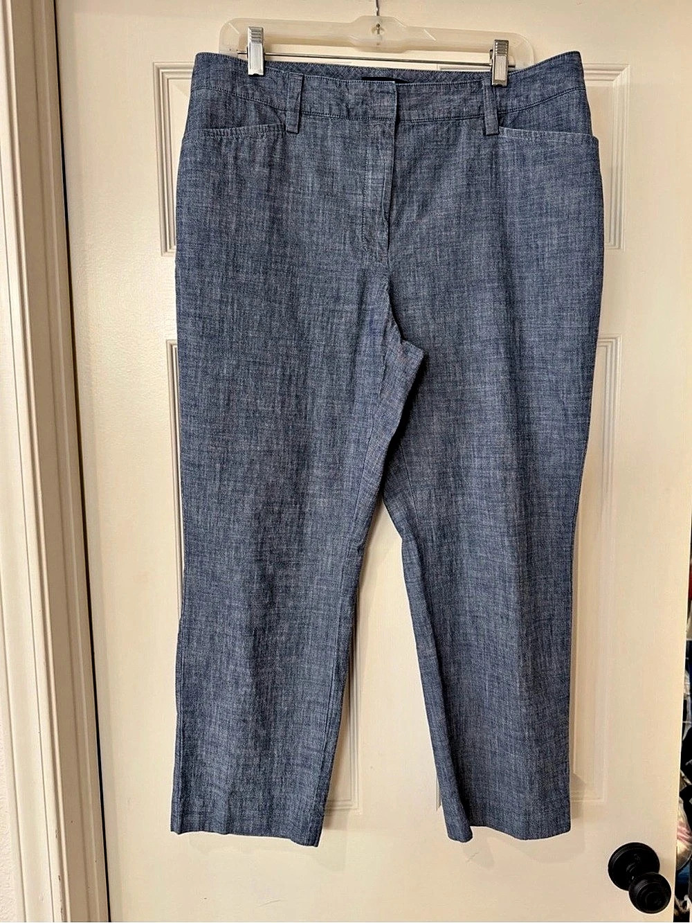 Lands' End Mid Rise Slim Leg Cotton cropped
Pants Size 12 Like New